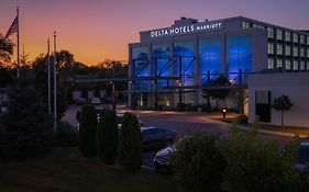 Radisson Hotel Menomonee Falls Wisconsin 3*